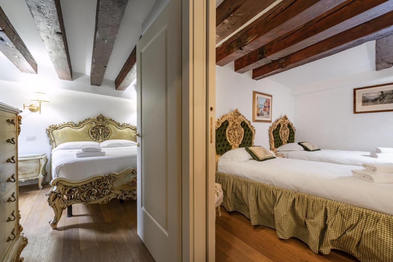 Gondola Luxury - Campo Santi Filippo E Giacomo By Wonderful Italy Венеция Экстерьер фото